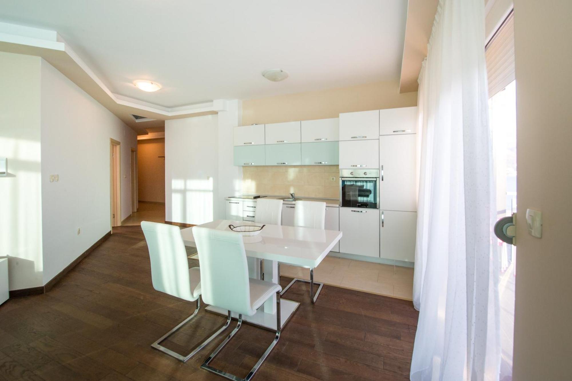 Becici -Lux Apartman Ngoại thất bức ảnh